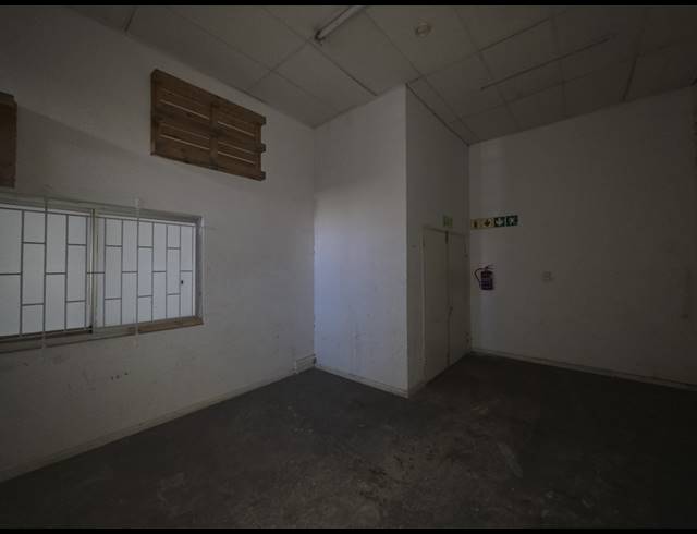 650M² WAREHOUSE TO LET IN PAARDEN EILAND